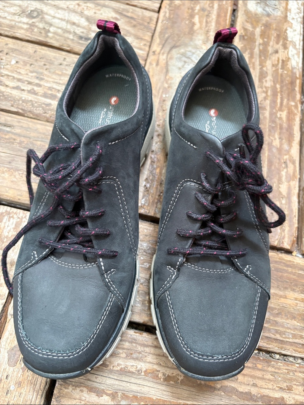 Clarks Women's Dark Gray Sneakers with Pink Accent Laces